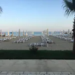 Apartment With Garden, Marea Resort, Golem, Qerret
