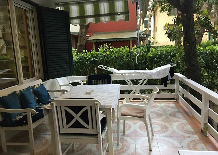 With Garden, Marea Resort, Golem, Qerret Appartement *